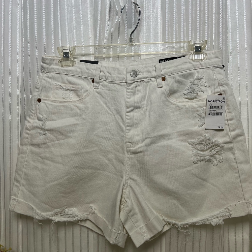 “The Perry” Shorts by “BlankNYC” SZ (31) white distressed throughout NWT